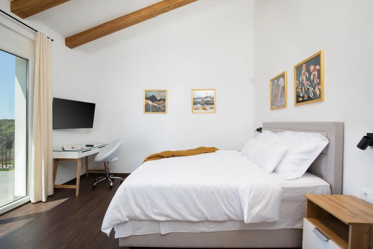 Dolce Bacio Villa Kavran 0*,  Croatia