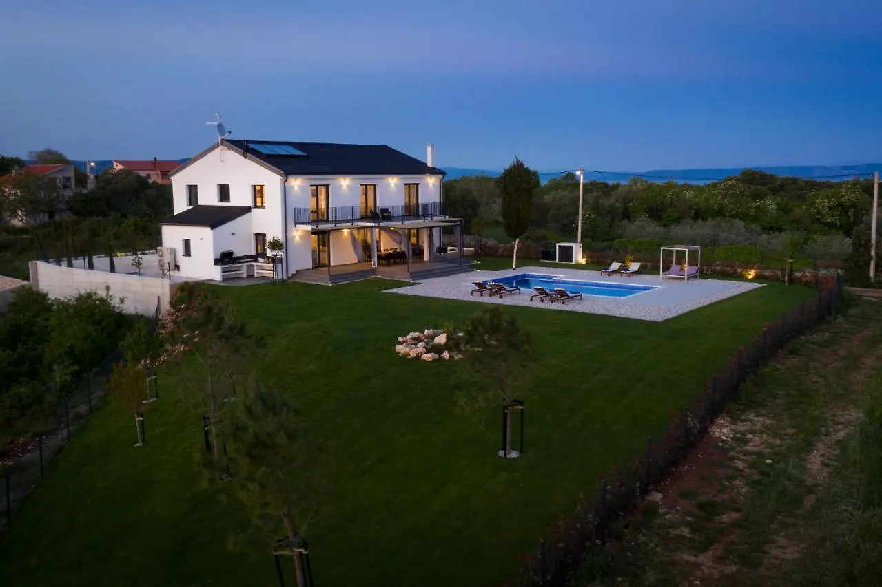 Dolce Bacio Villa Kavran 0*,